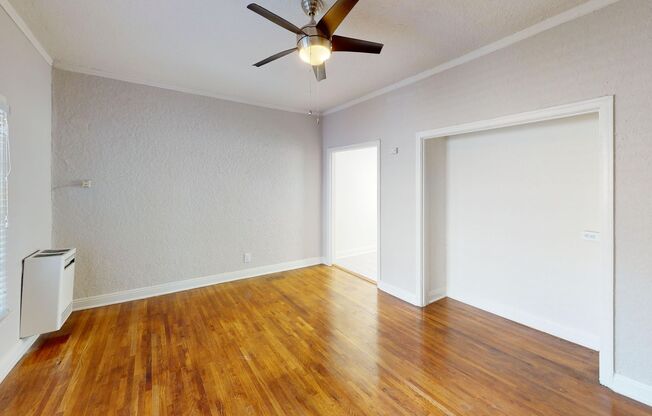 15Th - 2731 W. 15th Apts.