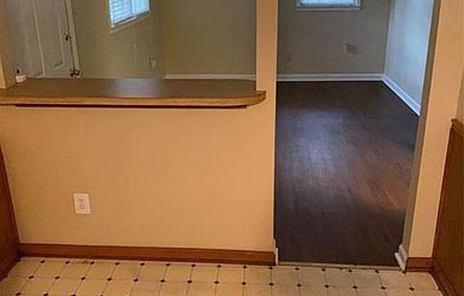 3 beds, 1 bath, $1,300