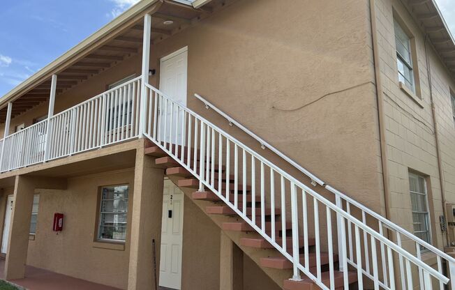 2 beds, 1 bath, $1,350