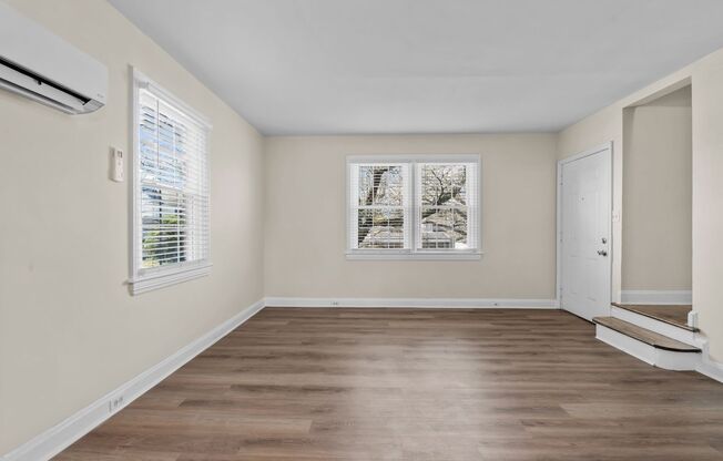 Spacious 1 Bedroom Duplex in Trinity Park, blocks from Duke! - Renovated & Pet Friendly