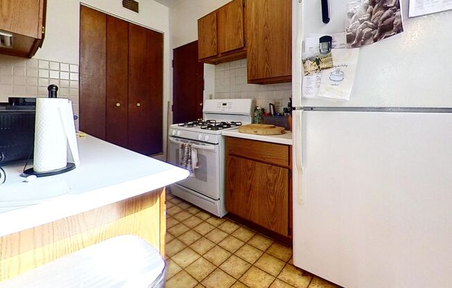 1 bed, 1 bath, 810 sqft, $2,400, Unit 1317 2B