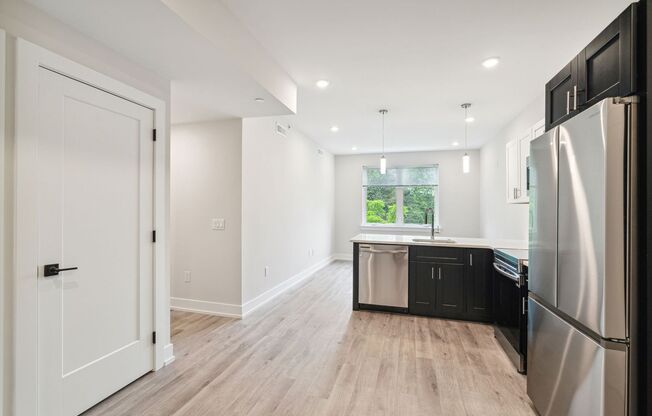 2 beds, 2 baths, 870 sqft, $1,795, Unit D03