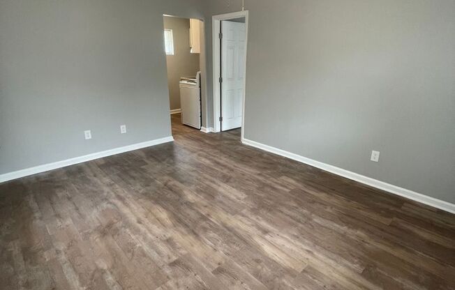 Newly Renovated One Bedroom Duplex - Water & Lawncare Included!