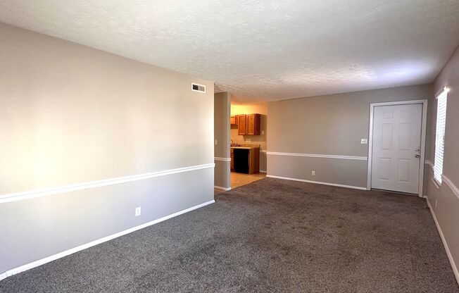 2 beds, 1 bath, 960 sqft, $1,365, Unit 64