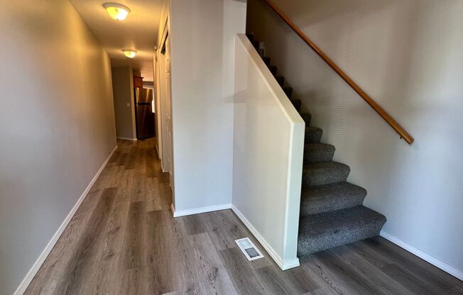 Remodeled 3 Bed Townhome Style Condo for Lease - 5546 NE 89th Ave