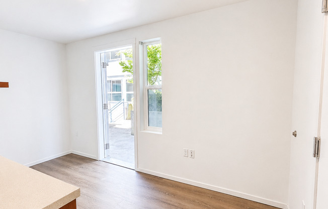 Studio, 1 bath, 175 sqft, $1,075, Unit 3207
