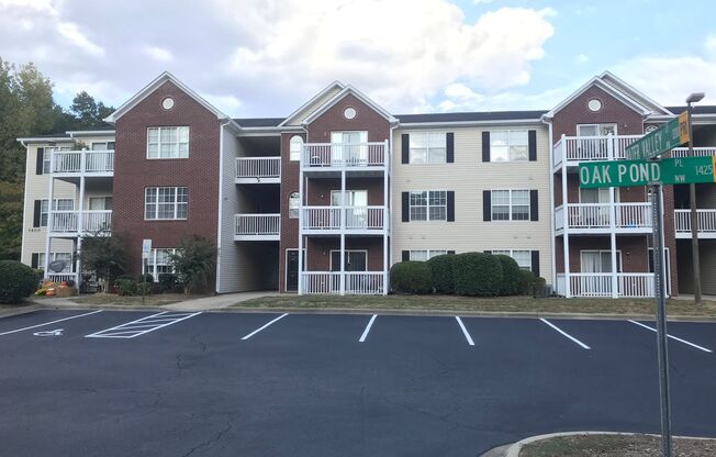 2 beds, 2 baths, 1,055 sqft, $1,100, Unit 5306