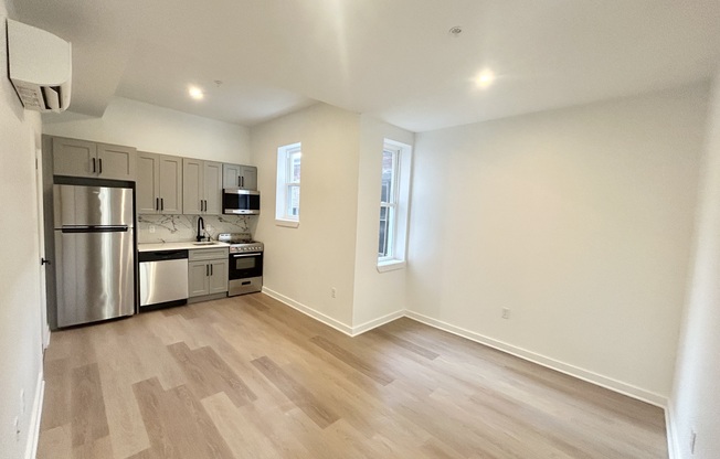 2725 W GIRARD AVE