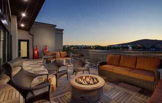 Homestead Talking Glass