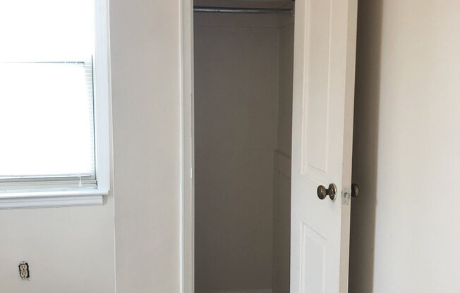 1 bed, 1 bath, 480 sqft, $764, Unit 4442-02