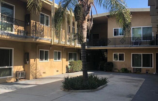 1027 S. Atlantic Blvd