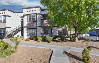 *MOVE-IN READY* GREAT UPPER LEVEL 2-BEDROOM CONDO!