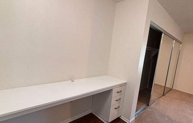 1 bed, 1 bath, 780 sqft, $2,425, Unit 122