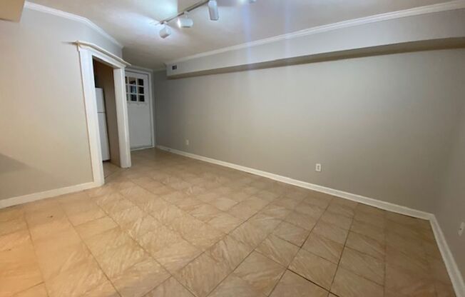 2 beds, 2 baths, 1,000 sqft, $1,650, Unit 29