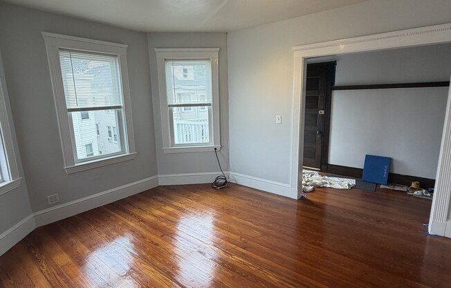 2 beds, 1 bath, 1,200 sqft, $2,500, Unit 3