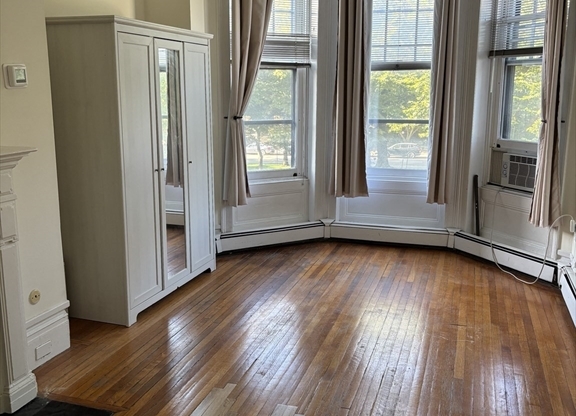 230 COMMONWEALTH AVE