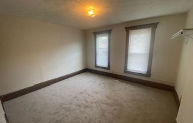 4 beds, 1.5 baths, $1,495, Unit 1717