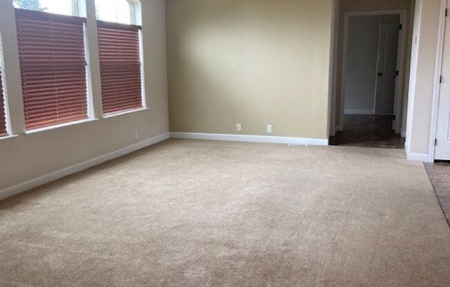 Hellgate Elementary School Area - 3 Bed, 2 Bath, Garage and a Fenced Yard