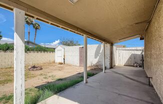 White Picked Fence 1 Story Gem with Solar!