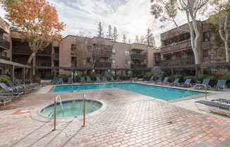GREATLY LOCATED 1-BEDROOM APARTMENT WITH PRIVATE BALCONY