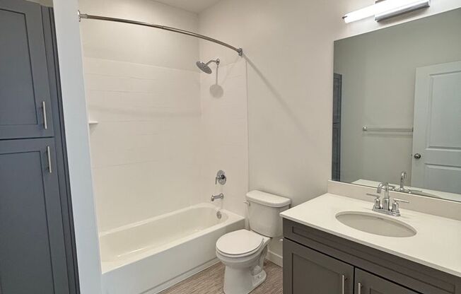 3 beds, 2.5 baths, 1,651 sqft, $2,145, Unit 591