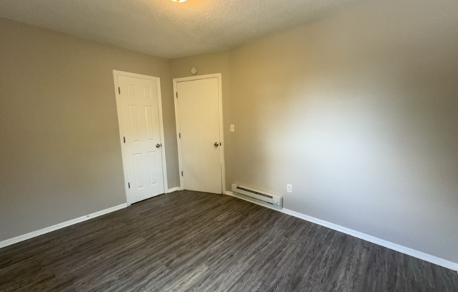 3 beds, 1 bath, $1,350