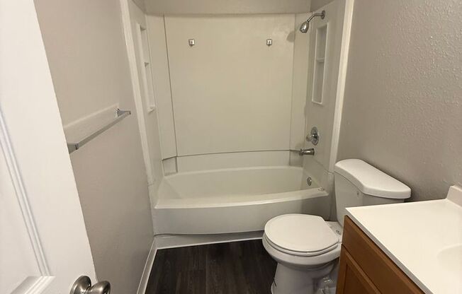 1 bed, 1 bath, 630 sqft, $634, Unit 2614-207