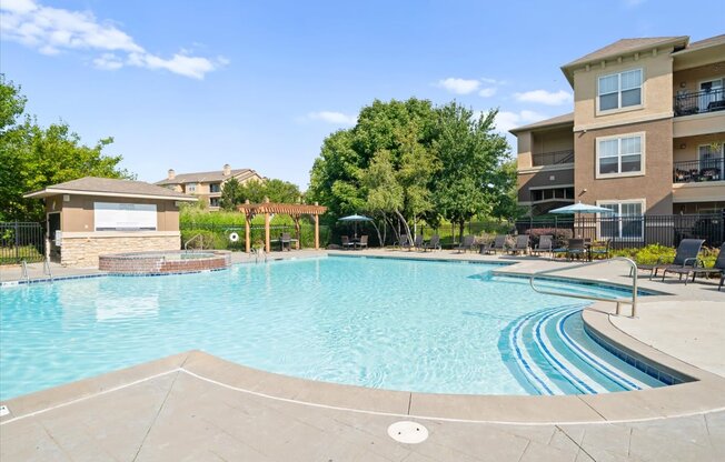 A large swimming pool at Stonepost Lakeside Apartment Homes, Olathe, Kansas