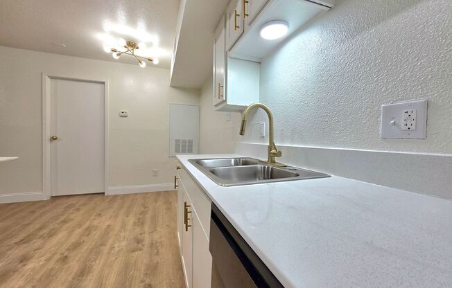 1 bed, 1 bath, 617 sqft, $899, Unit 1215