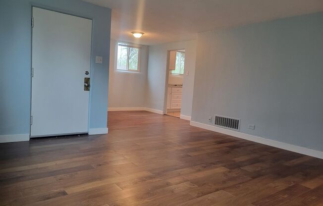 2 beds, 1 bath, $1,600, Unit # 2