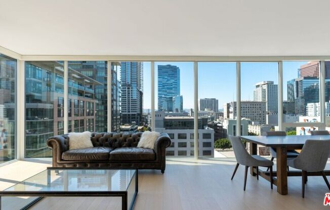 2 beds, 2 baths, 1,300 sqft, $4,300, Unit 1001