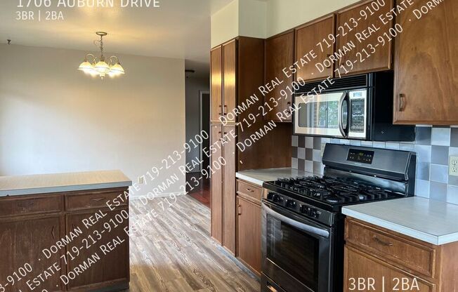 1706 AUBURN DR