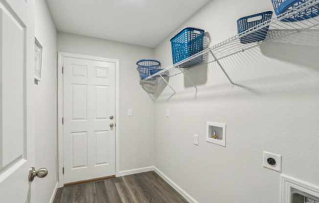 4 beds, 2 baths, 1,456 sqft, $1,899, Unit 5439