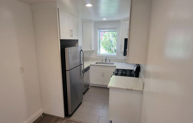 Studio, 1 bath, 500 sqft, $2,095, Unit 825-02