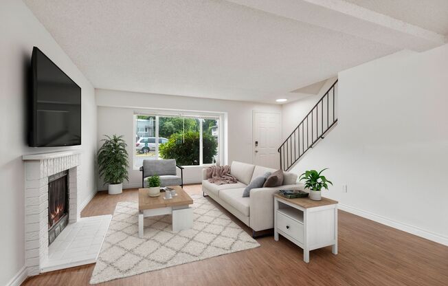 Townhomes at Melody Hill - Beautifully Renovated Townhomes