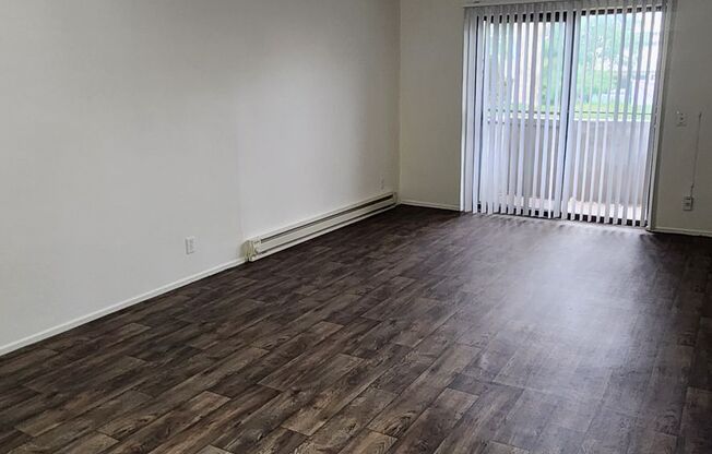 1 bed, 1 bath, 700 sqft, $995, Unit 07A