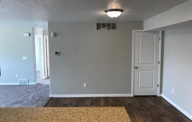 3 beds, 2 baths, 1,215 sqft, $1,895, Unit I-05