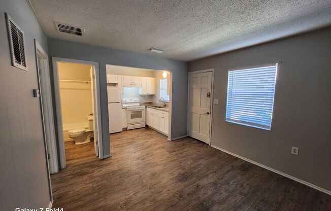 1 bed, 1 bath, 500 sqft, $995