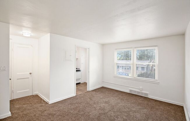 1 bed, 1 bath, 550 sqft, $775, Unit 1415 Unit #202