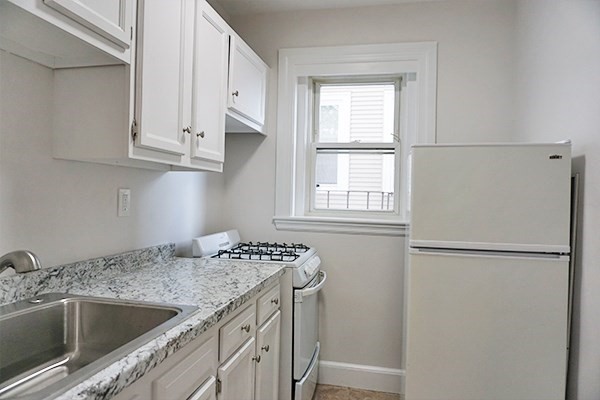 1 bed, 1 bath, 450 sqft, $2,200, Unit 08