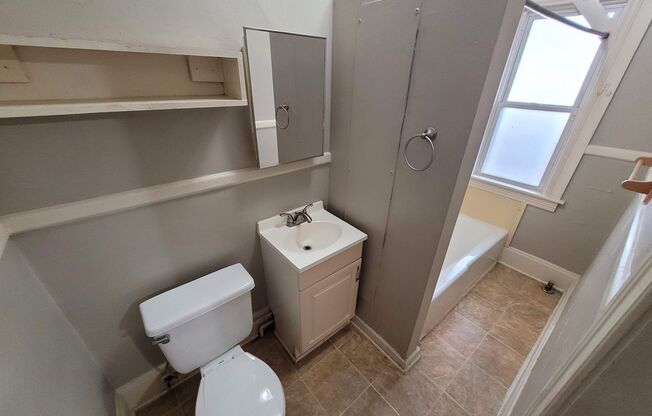 Studio, 1 bath, $1,350, Unit 10-11 Orange