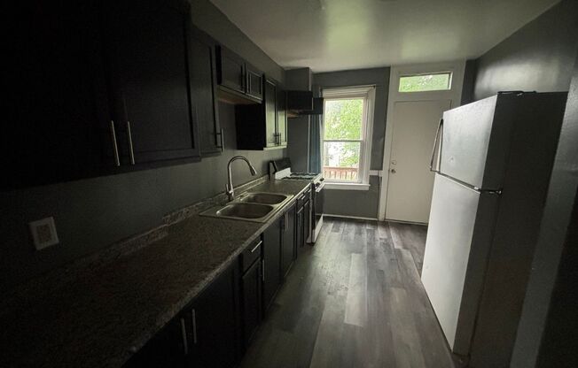 2 bedroom 1 bath house for rent in Mt Washington!