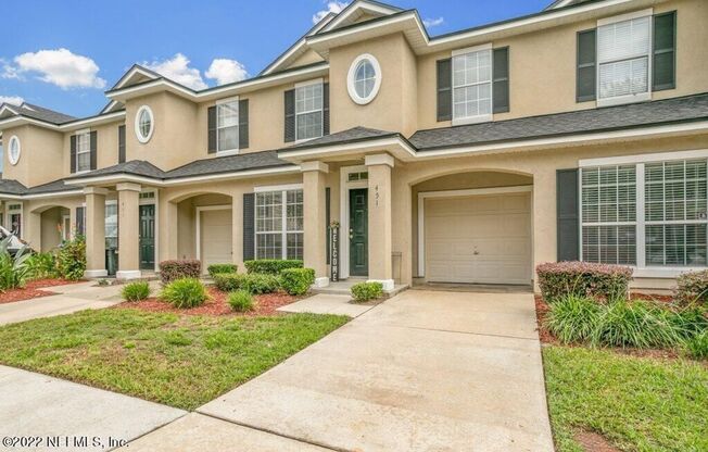 Spacious 3-Bed, 2.5-Bath, 1-Car Garage townhome in Plantation Village