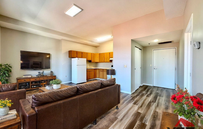 1 bed, 1 bath, 900 sqft, $868, Unit 212