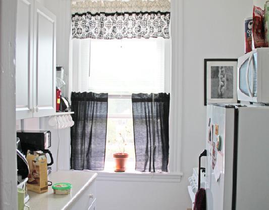 1 bed, 1 bath, $2,400, Unit 35
