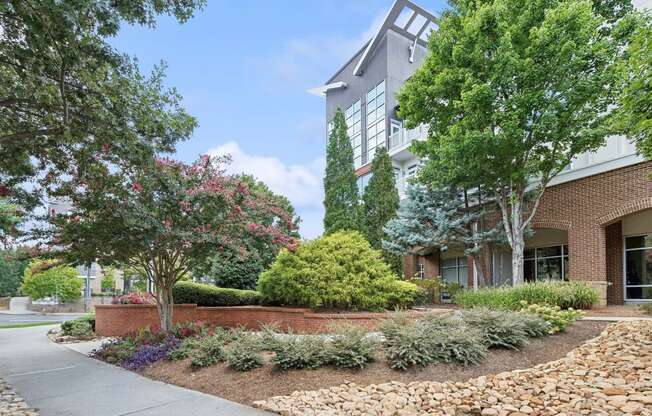 exterior view of Sorelle apartments in Atlanta