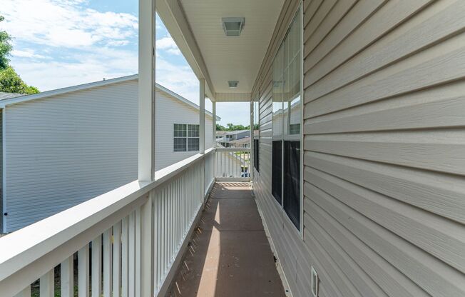 Spacious 3BR/3BA Townhome in PRIME location!!