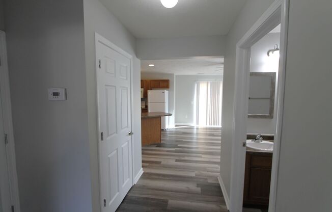 2 beds, 1 bath, 1,100 sqft, $1,150, Unit 6713-1