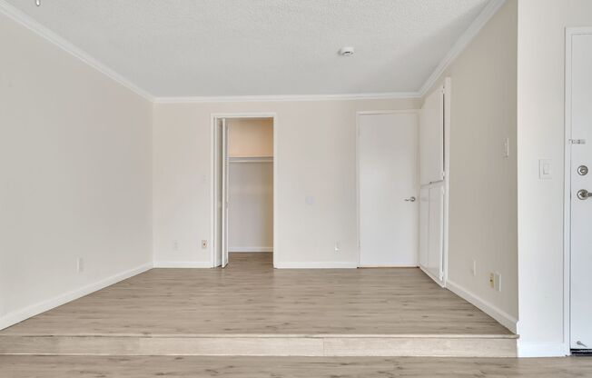 Studio, 1 bath, 500 sqft, $1,795, Unit Unit 205
