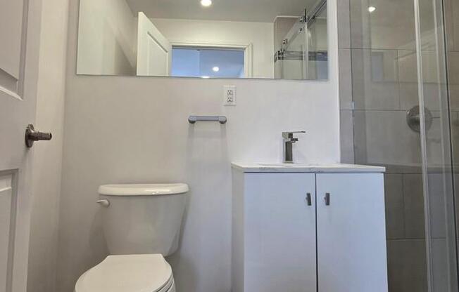 1 bed, 1 bath, $5,500, Unit 8I